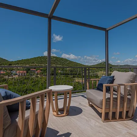 Appartement Luxury 2br Penthouse In With Pool *