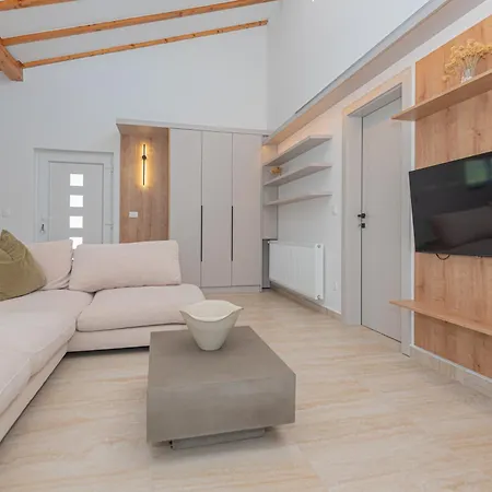 Apartman Luxury 2br Penthouse In With Pool Dazlina