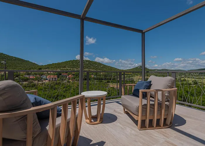 דירה Luxury 2br Penthouse In With Pool *