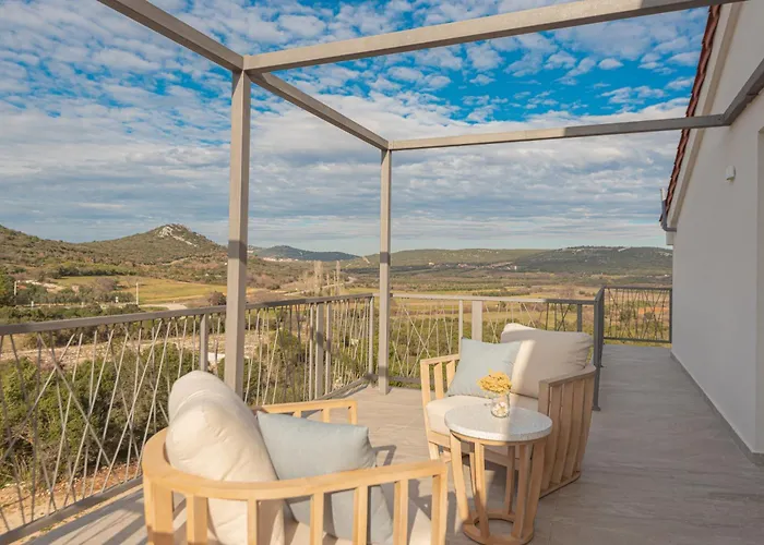 Апартаменты Luxury 2br Penthouse In With Pool *